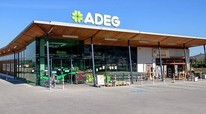 Christbaumverkauf beim Adeg St. Andrä-Wördern